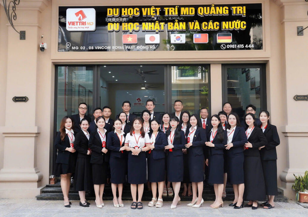 Hình ảnh Cán bộ Nhân viên tại Việt Trí MD Quảng Trị